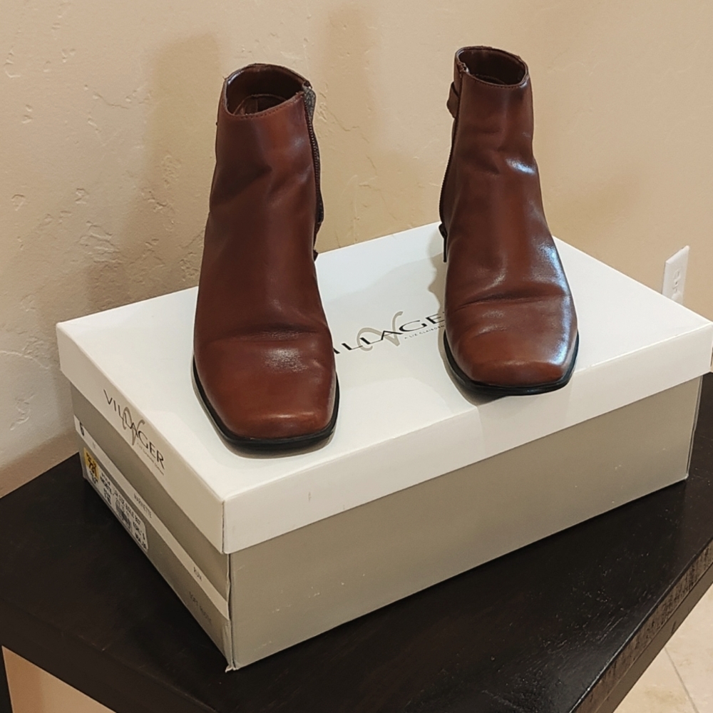 Vintage Villager Brown Leather Ankle Boots